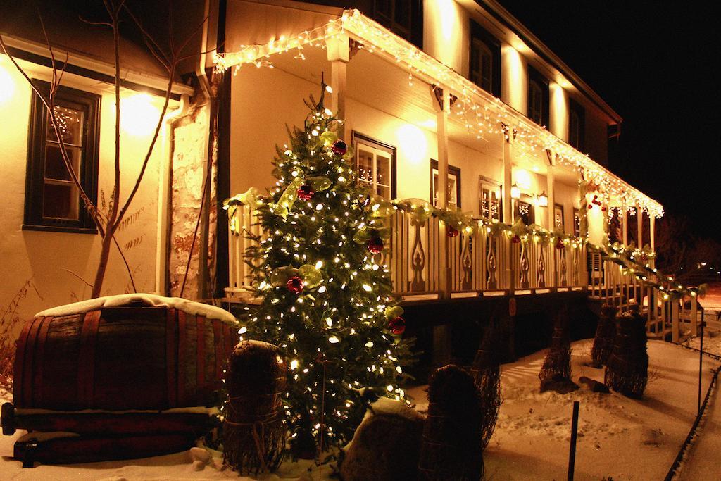 Les Ancetres Auberge & Restaurant St-Pierre-de-l'Île-d'Orléans Exterior foto